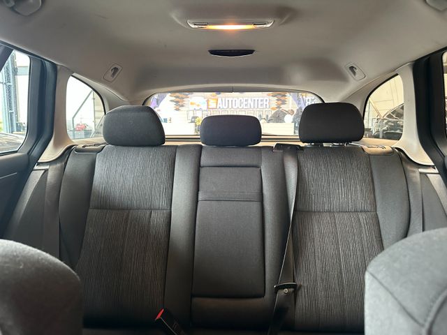 Mercedes-Benz C 200 *Tempo*Navi*Szhz*Pdc*