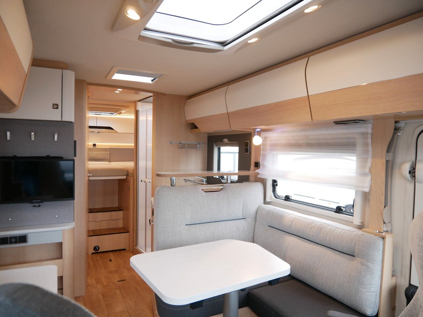 Fahrzeugabbildung HYMER / ERIBA / HYMERCAR BMC I 680 1.Hand Autom. Kamera Markise NAVI ALU
