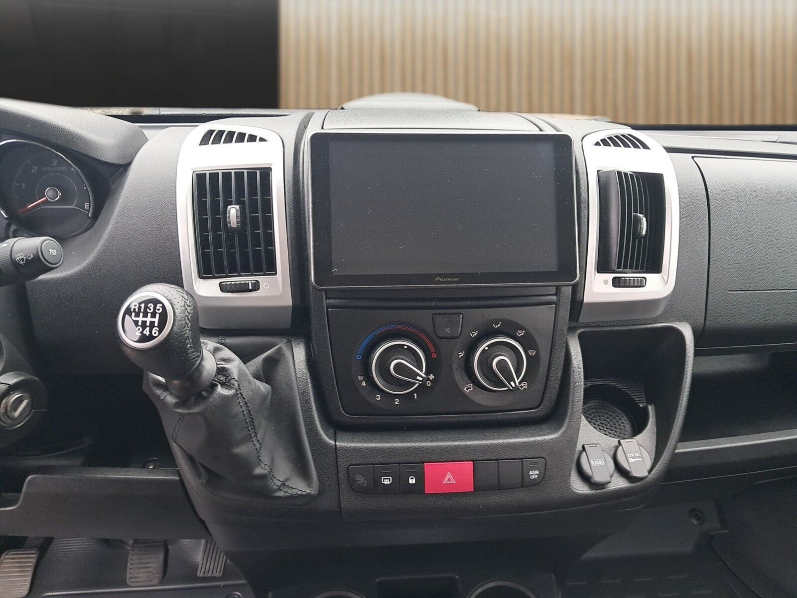 Fahrzeugabbildung Pössl 2Win R Plus Citroen 140 PS Mark./AHK/Navi/Solar