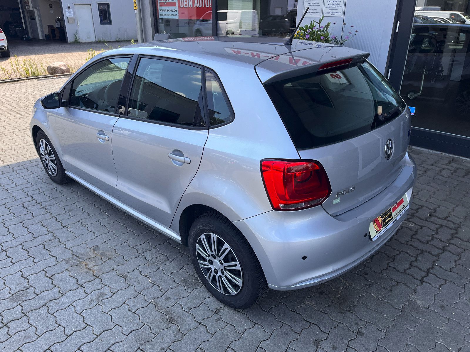 Fahrzeugabbildung Volkswagen Polo V Trendline
