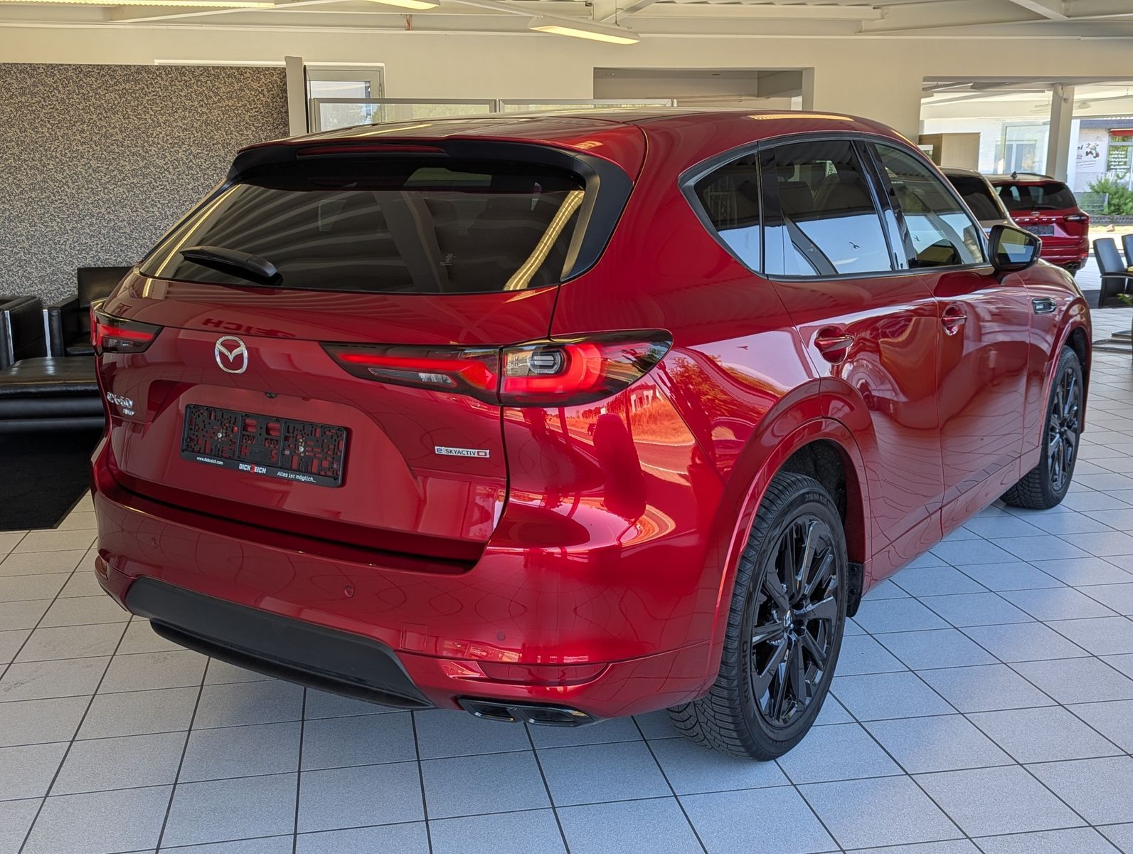 Fahrzeugabbildung Mazda CX-60  eSKYACTIV-D254 HOMURA AWD HUD Bose Matrix