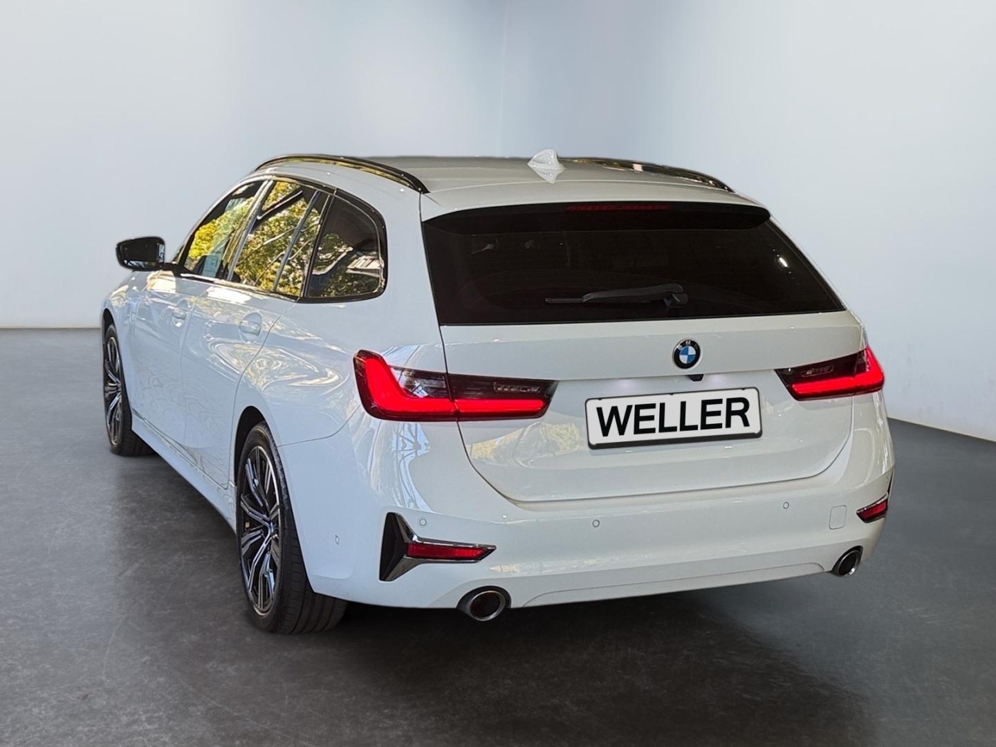 BMW 318 i Touring Luxury Line*AUTOMATIK*LED*PDC*KAME