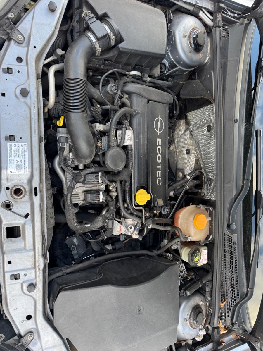 Opel Vectra 2004 — photo 12