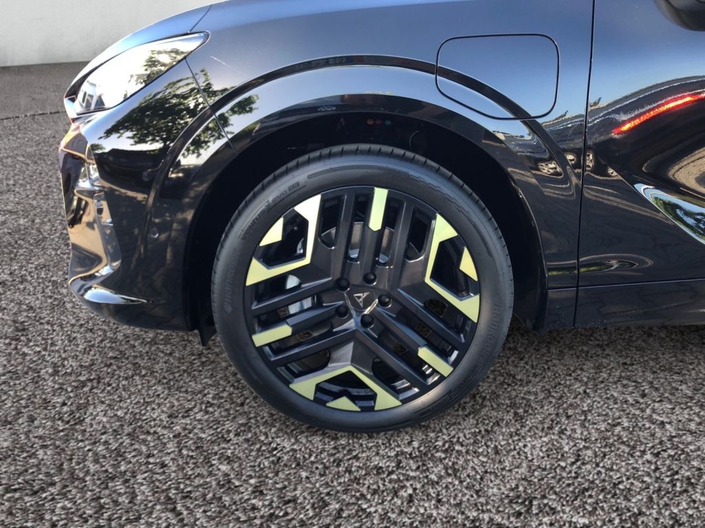 Fahrzeugabbildung CUPRA Terramar 1.5 e-Hybrid DSG Tribe Edition Sondermo