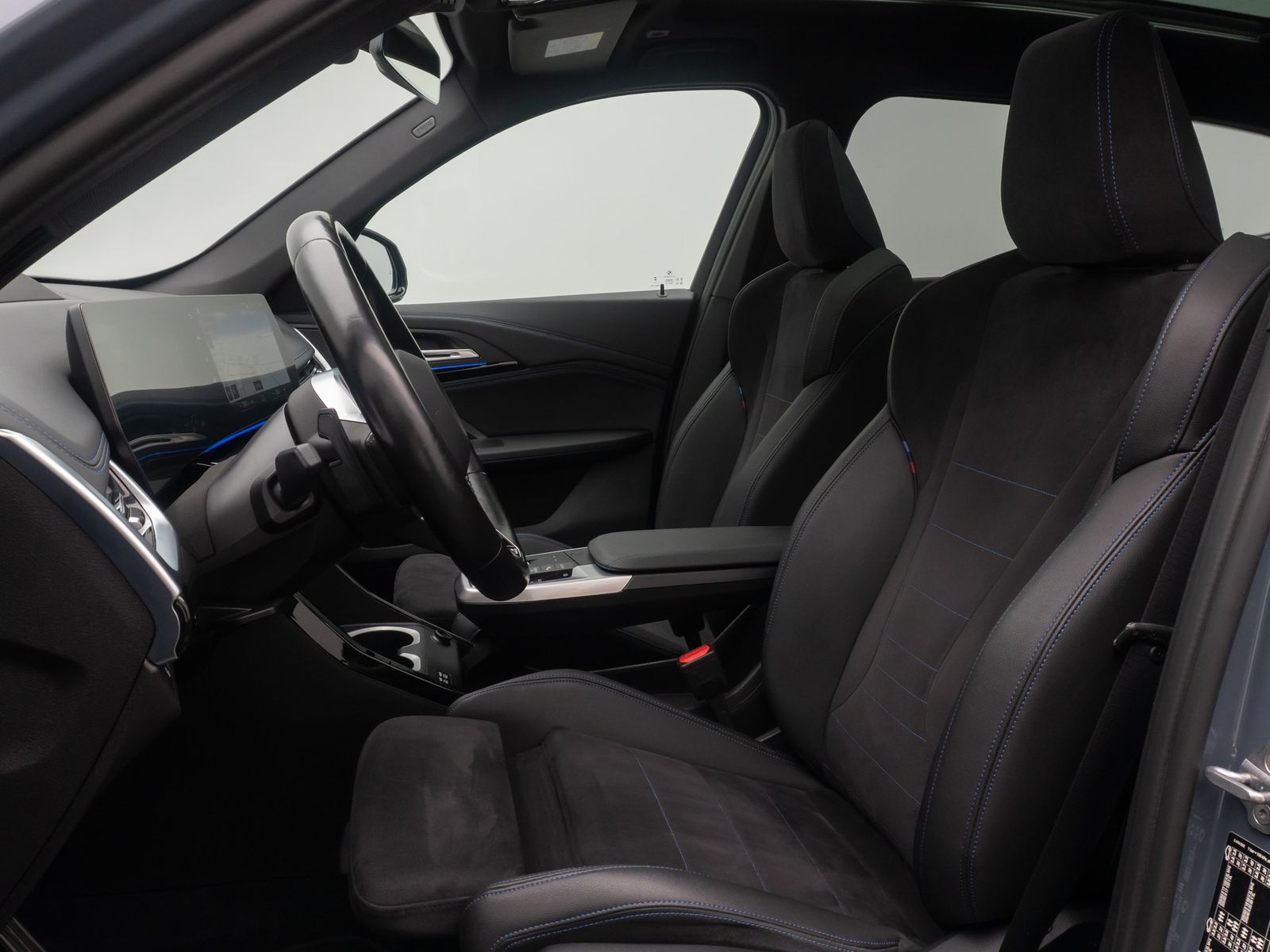 Fahrzeugabbildung BMW iX1 xD30 MSport Panorama 360&deg;HUD DAB Komfort 19"