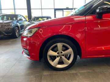 Audi A1 design *Klima*Navi*Xenon*SZHZ*
