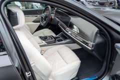 BMW M760 – 24 / 30