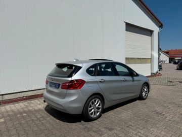 BMW 218 - 6