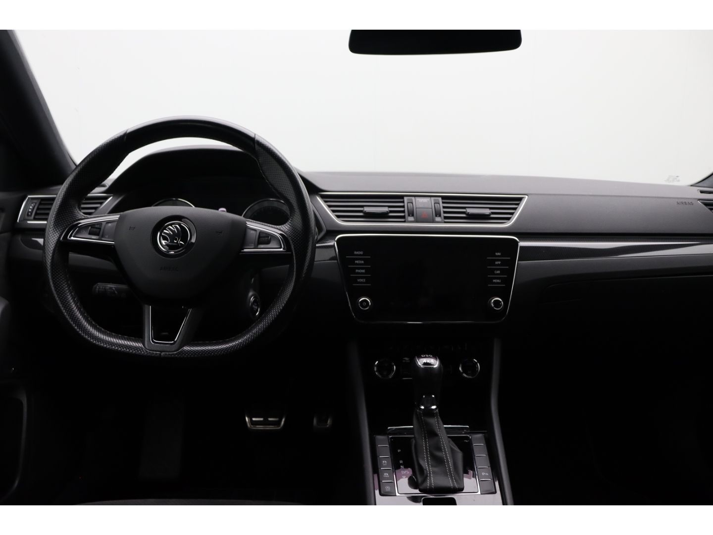 Fahrzeugabbildung SKODA Superb SportLine 4x4 Sportline Canton ACC AHK