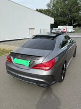 Mercedes-Benz CLA 45 AMG SPEEDSHIFT DCT 4MATIC AMG - mit Benzin-Antrieb: Coupe, Grau, Panorama-Dach