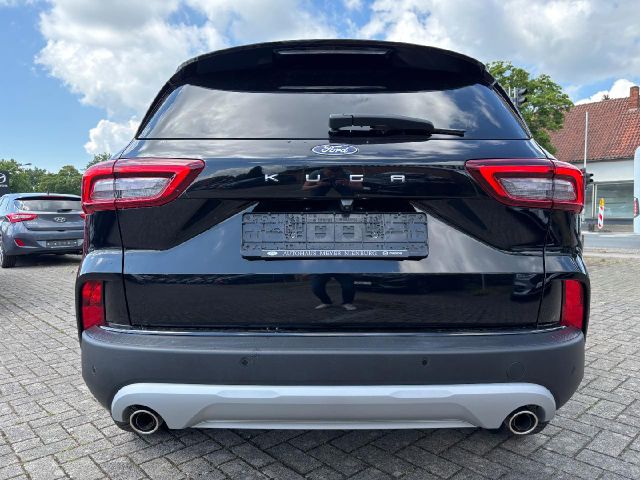 Ford Kuga 1.5 Titanium NaviWinterpaket 