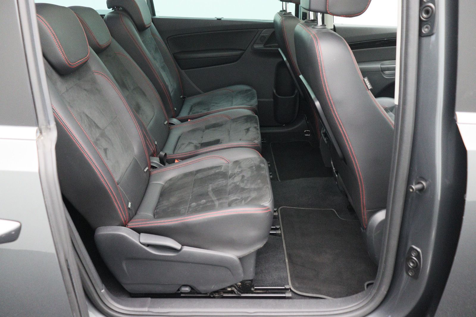 Fahrzeugabbildung SEAT Alhambra 2.0 FR-Line  Xcellence DSG 7 SITZE NAVI