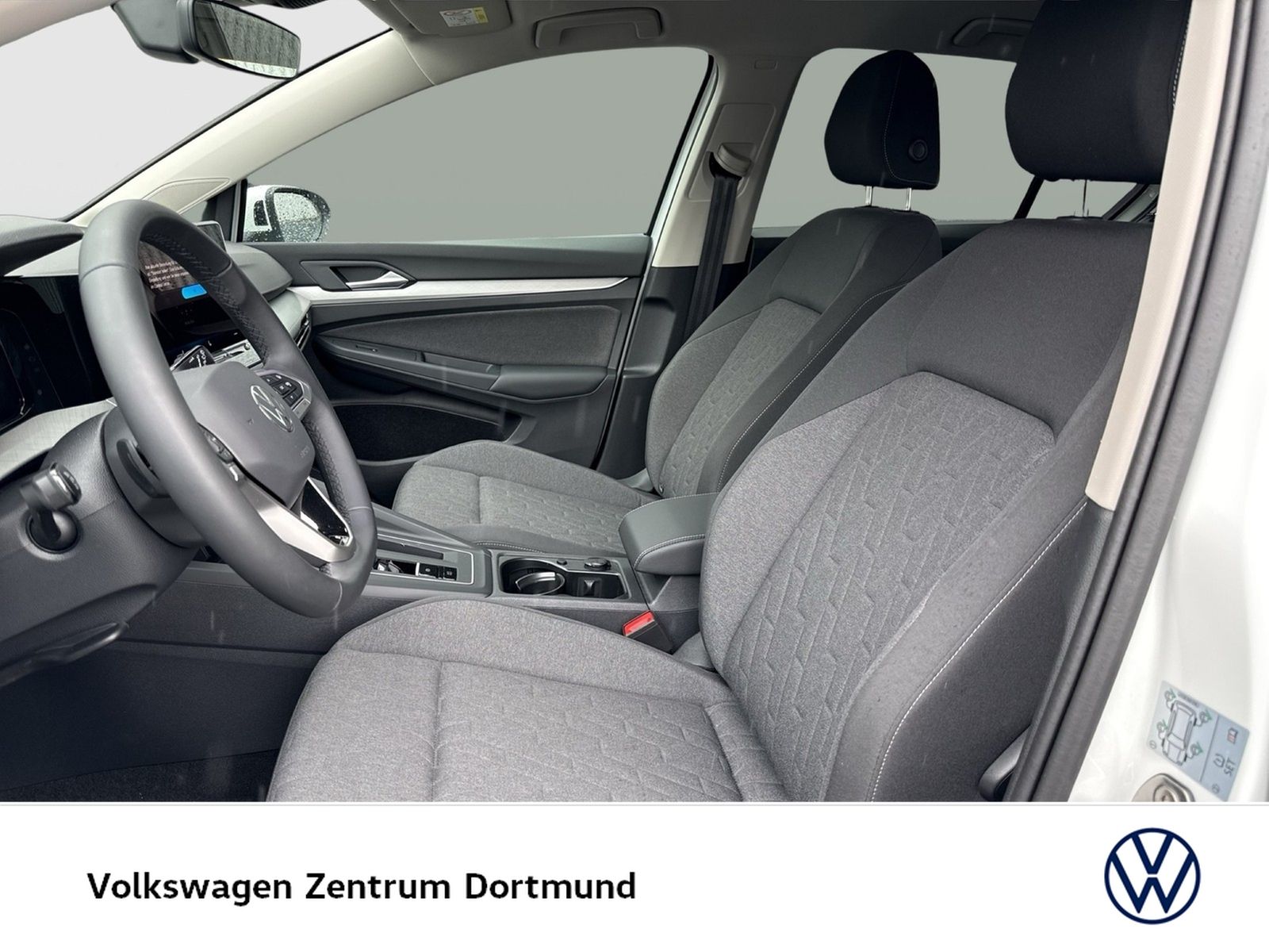 Volkswagen Golf VIII 1.5 eTSI LIFE CAM ACC CARPLAY SITZHEIZ foto 9