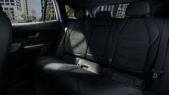EQE 350+ SUV AMG Line Premium Pano AHK Memory 36