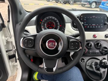 Fahrzeugabbildung Fiat 500 MildHybrid DAB Klima UConnect CarPlay uvm