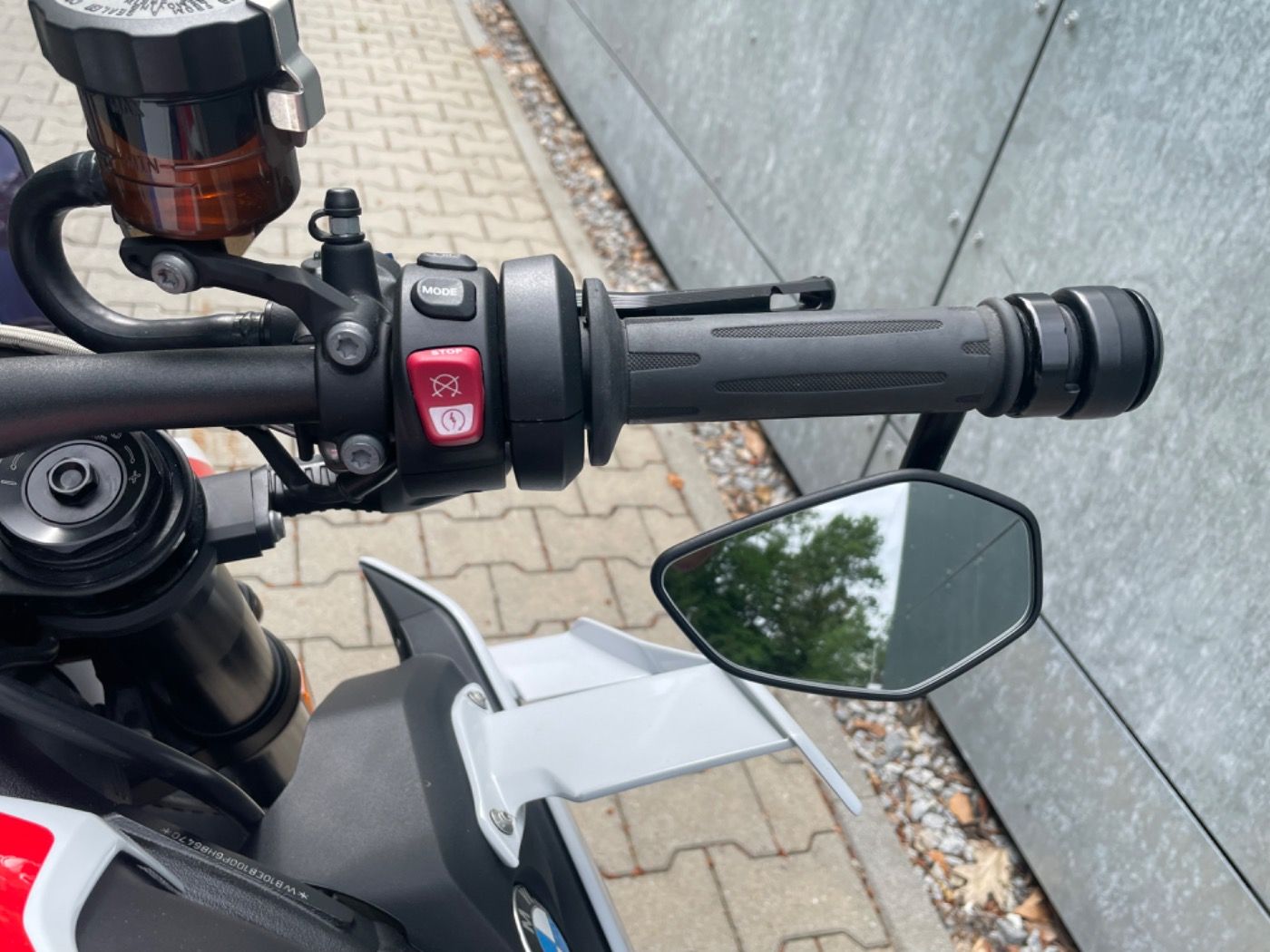 Fahrzeugabbildung BMW M 1000 R