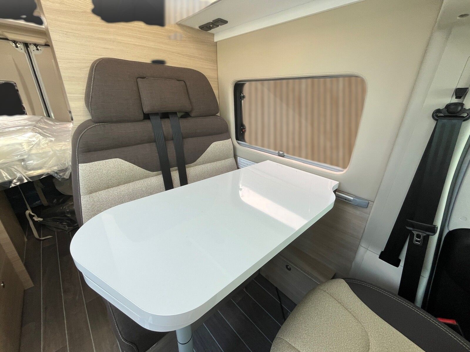 Fahrzeugabbildung Forster Livin Up FV599EBL 4040 Sondernachlass - 140 PS