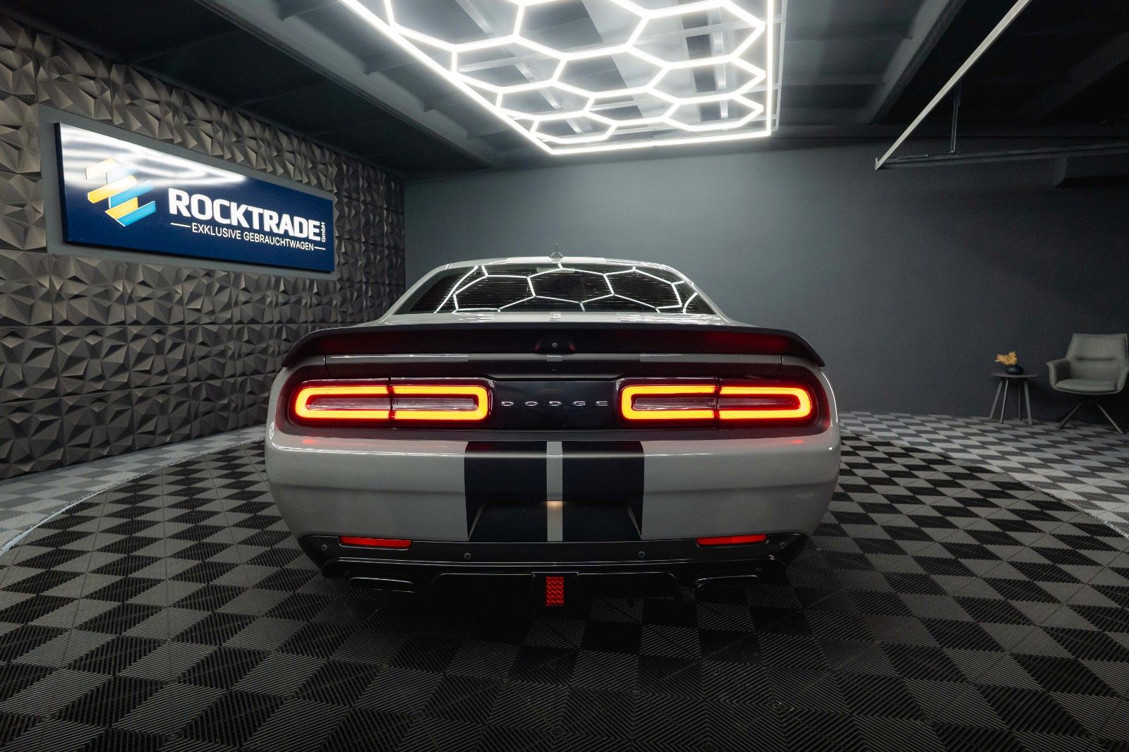 Fahrzeugabbildung Dodge Challenger 6.4 V8 SRT 392 R/T SCAT PACK WIDEBODY