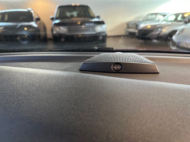 Fahrzeugabbildung Ford Fiesta Titanium X*ACC*KEYLESS*SHZ*RFK*1.HAND