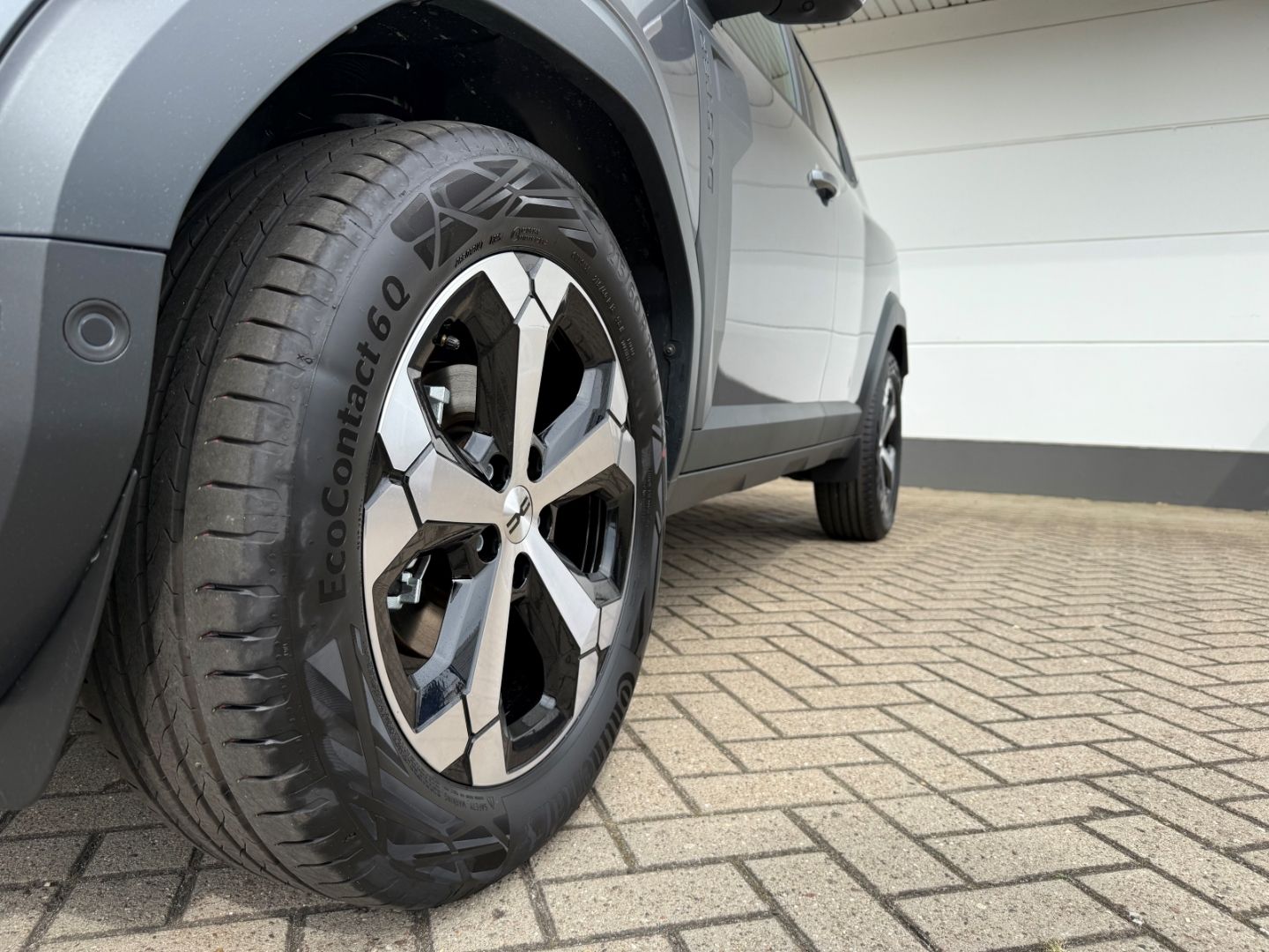 DACIA Duster III Hybrid 140 1.6 E-TECH Journey  AHK +V - Image 10