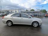 Toyota Avensis 1.8 Sol Liftback - Toyota Avensis: Liftback