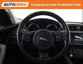 Jaguar F-Pace - 11