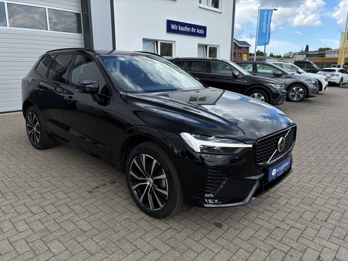 Volvo XC60 B5 Ultra Dark AWD  Harman/Kardon 360° imagem 3
