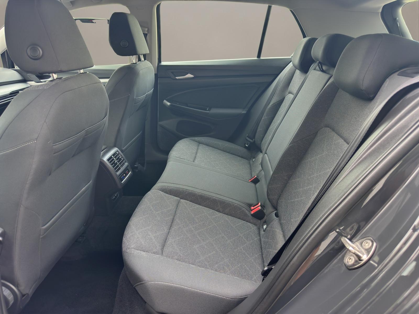 Volkswagen Golf 1.5 TSI Lim. Life LED Matrix Pano APP, миниатюра 10