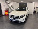 Mercedes-Benz GLA 200 PDC Klima Navi Bi-Xenon Tempomat Sitzhzg - weiße Mercedes-Benz GLA 200