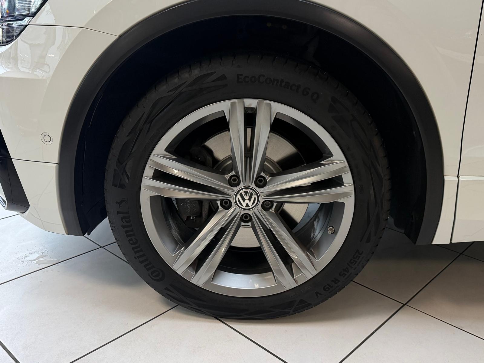 Volkswagen Tiguan 2.0 TSI R-Line 220PS 4M DSG Pano ACC LED