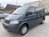 Volkswagen T5 Caravelle 9-Sitzer 2.5TDI *Webasto*Klima*AHK* - gebrauchte VW T5 Caravelle aus dem Jahr 2007