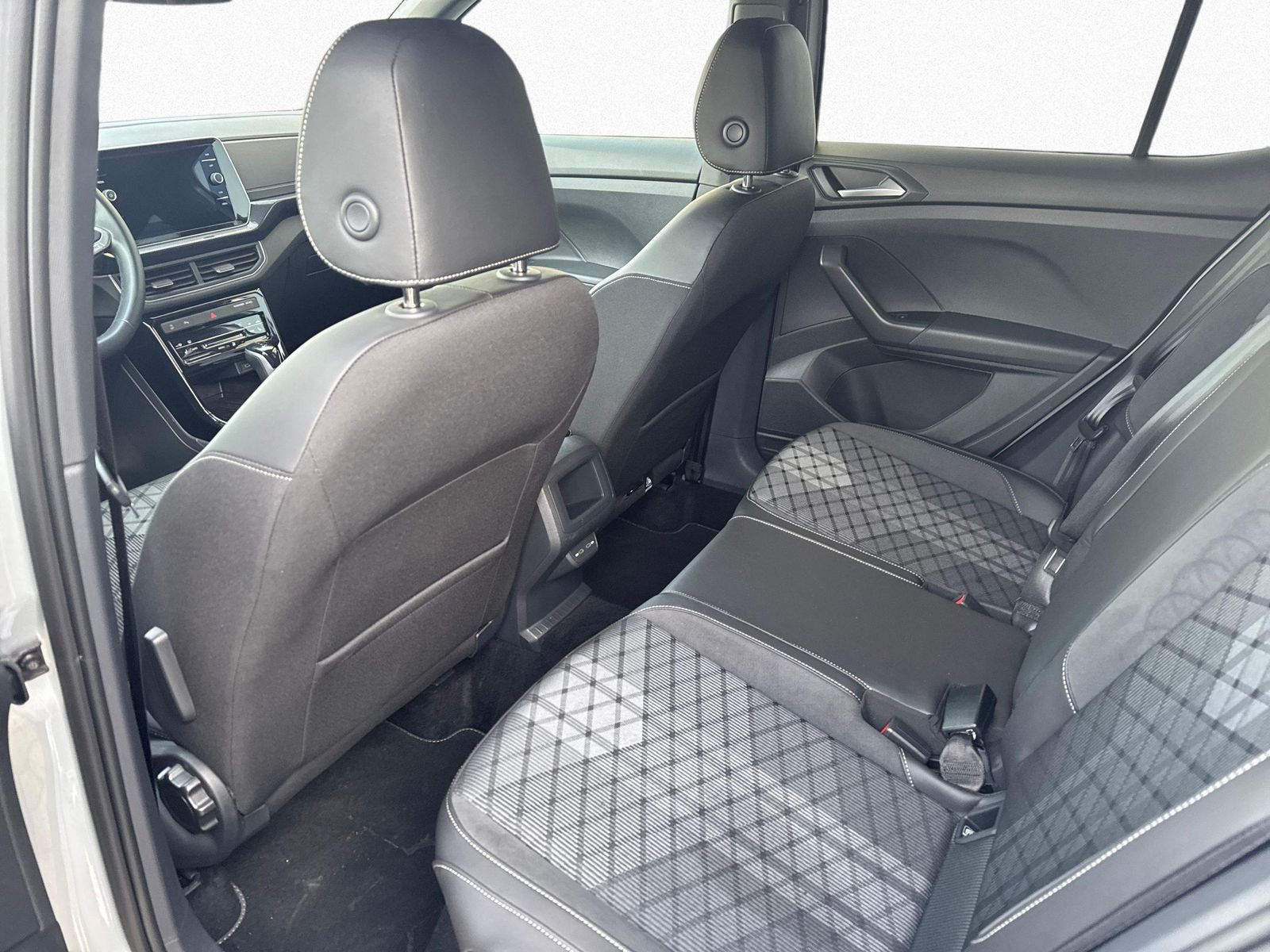 Volkswagen T-Cross - Bild 11