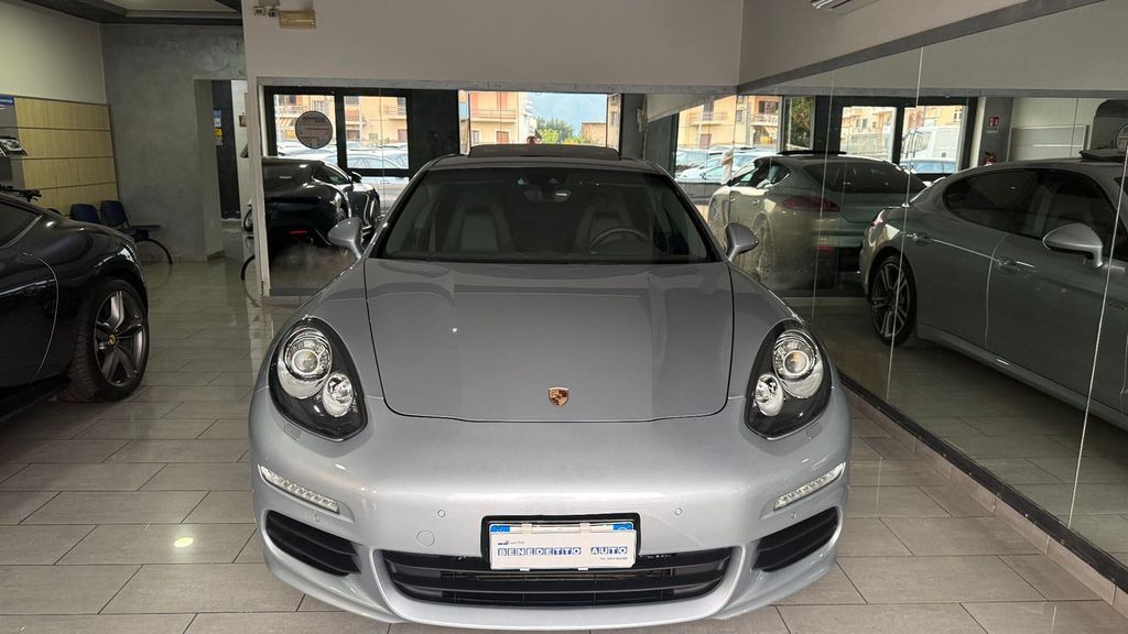 Image of Porsche Panamera
