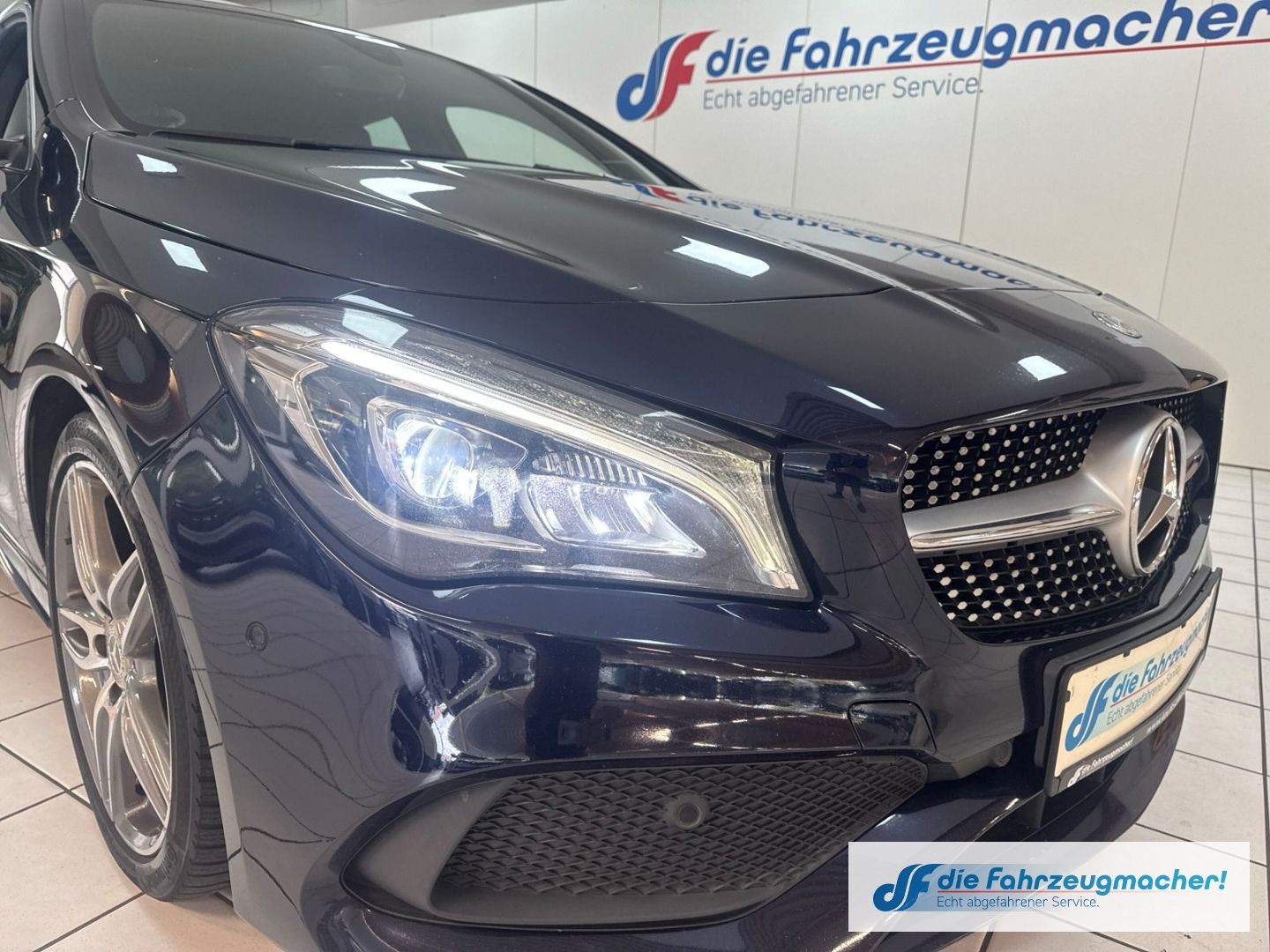 Fahrzeugabbildung Mercedes-Benz CLA 180 Shooting Brake AMG Sportpaket Navi LED *