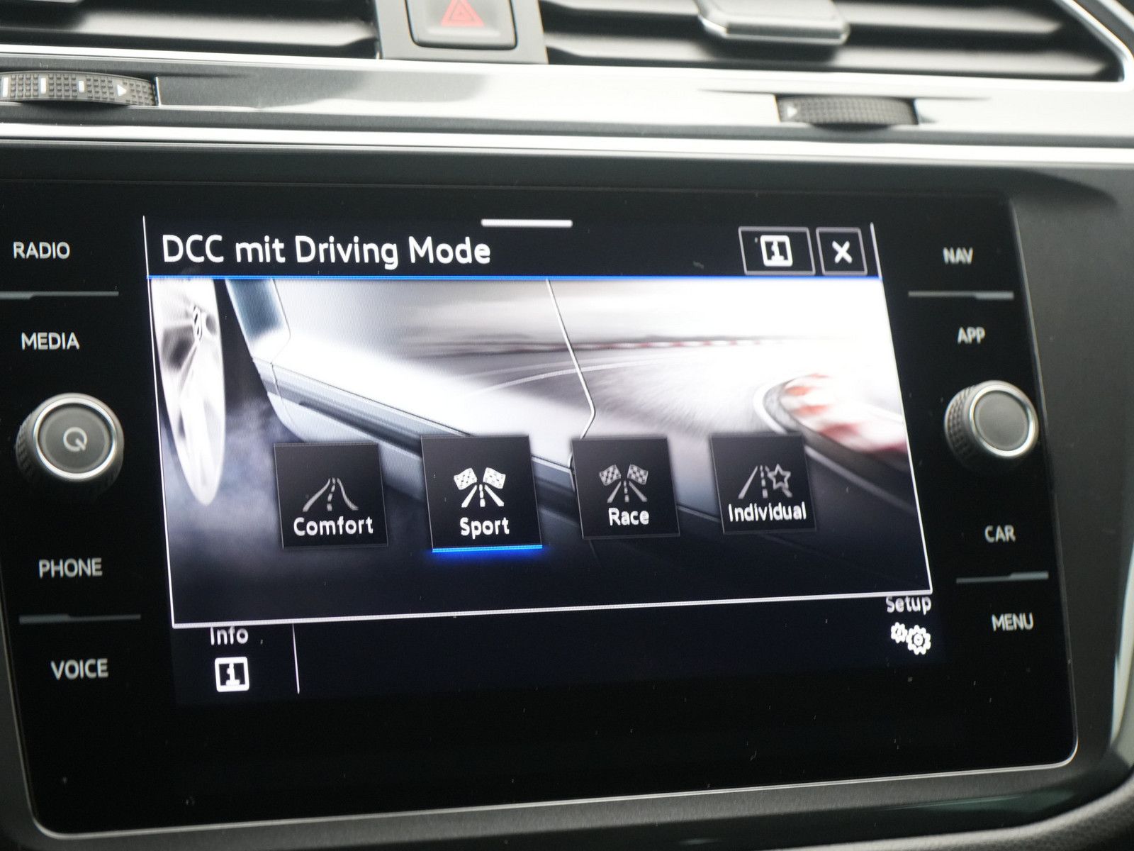 Volkswagen Tiguan - Bild 12