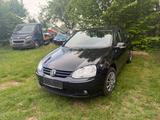 Volkswagen Golf V Lim. Tour---TÜV NEU--1 HAND--01704684029 - Volkswagen Golf: Tour