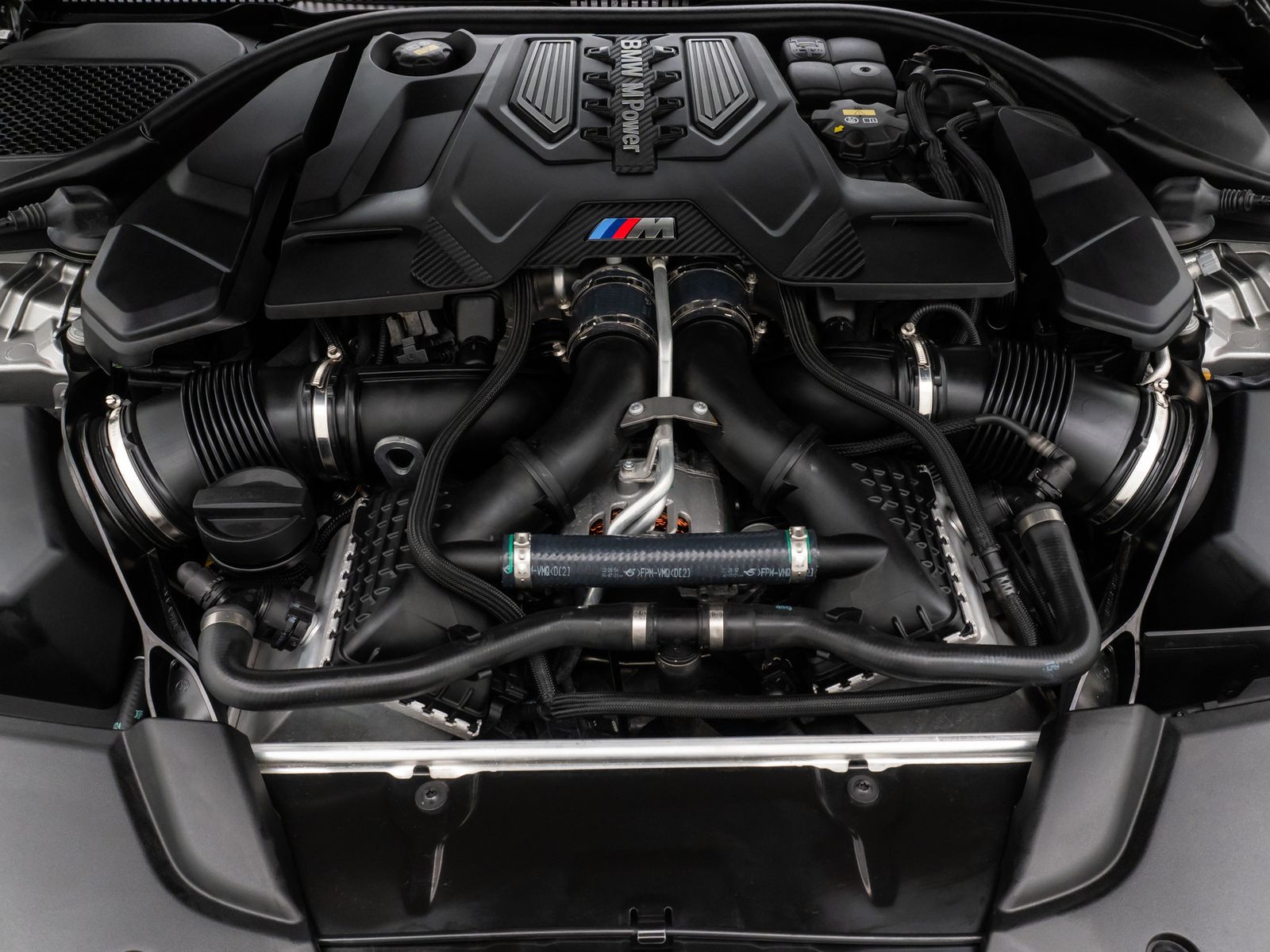 Fahrzeugabbildung BMW M5 Competition 780PS 850NM 330km/h Laser 360°