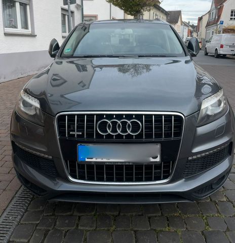 Audi AUDI Q7 3.0