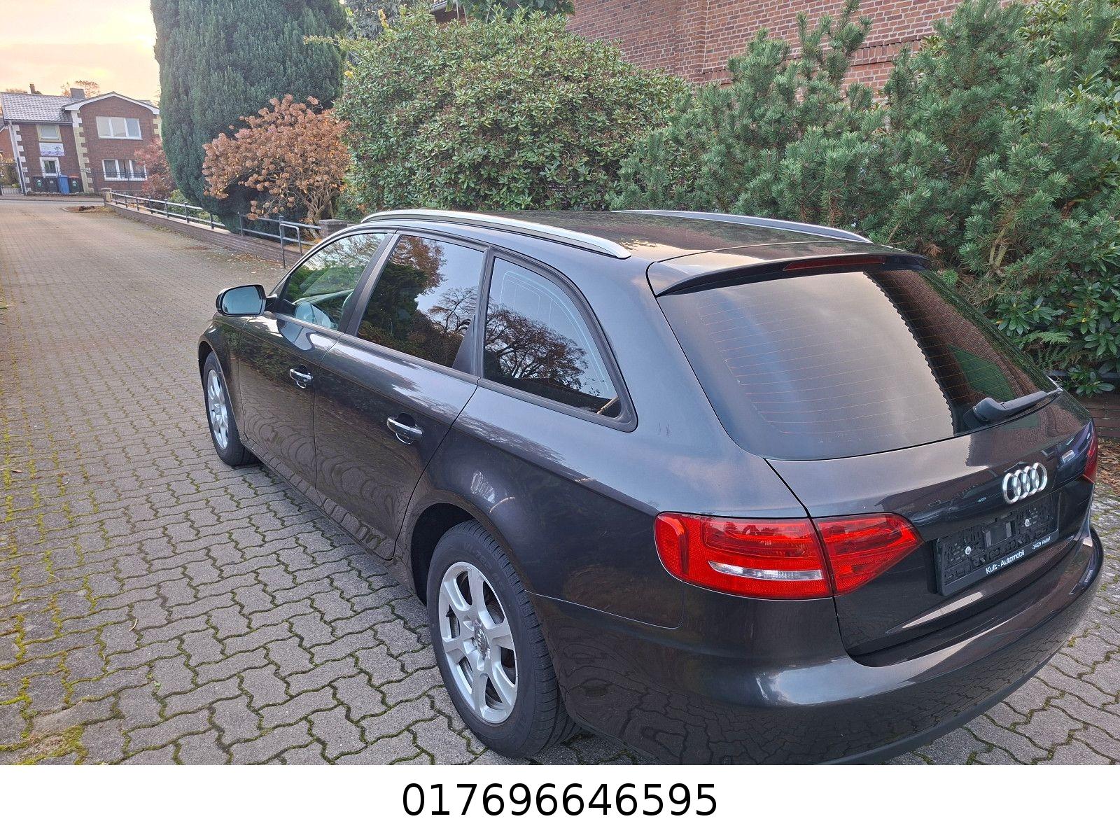 Audi A4 2011 — вигляд ззаду