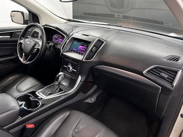 Ford Edge - 11