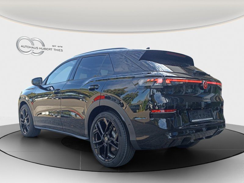 Fahrzeugabbildung Volkswagen T-Roc 1.5 eTSI R-Line DSG Black Style