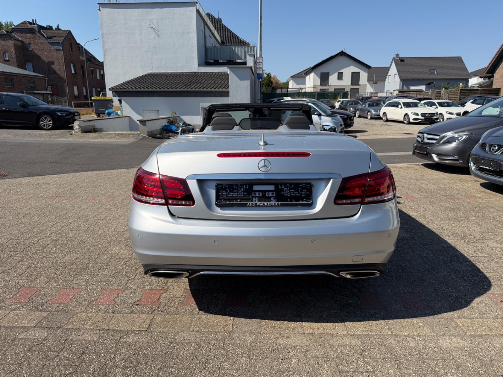 Mercedes-Benz E 200 Cabrio SPORTPAKET Leder Sportsitze 1HD LED