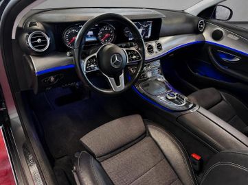 Mercedes E 200 - 12