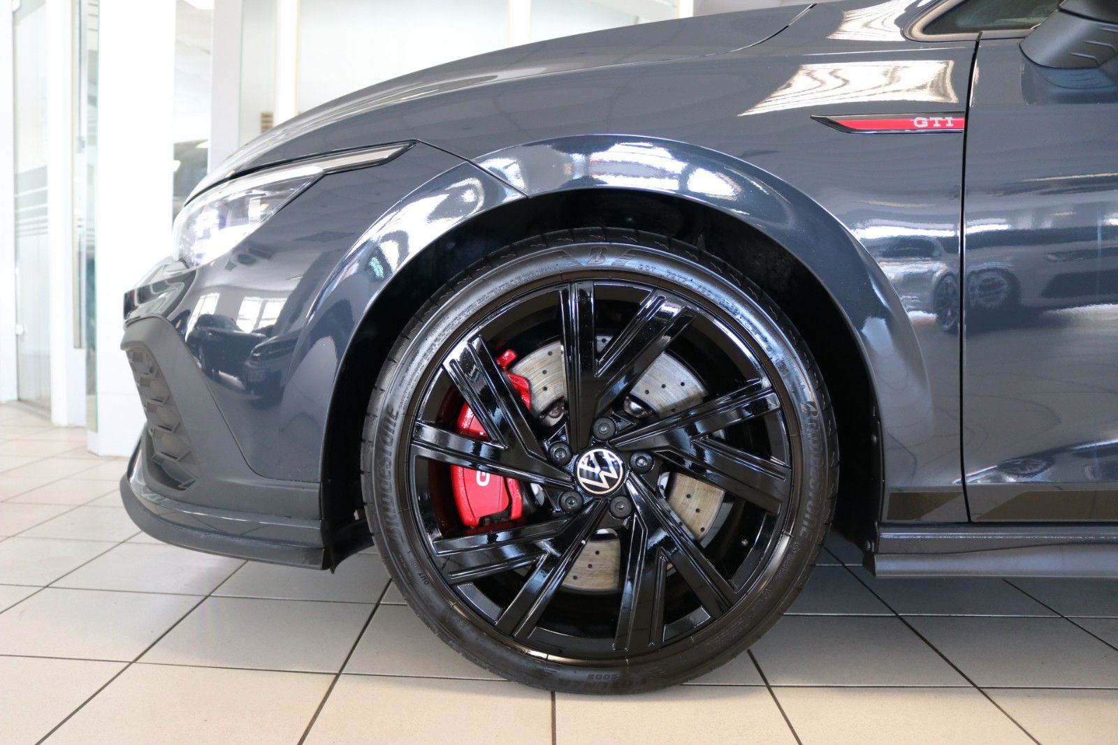 Volkswagen Golf VIII Lim. GTI Clubsport DCC DAB+ Virtual foto 4