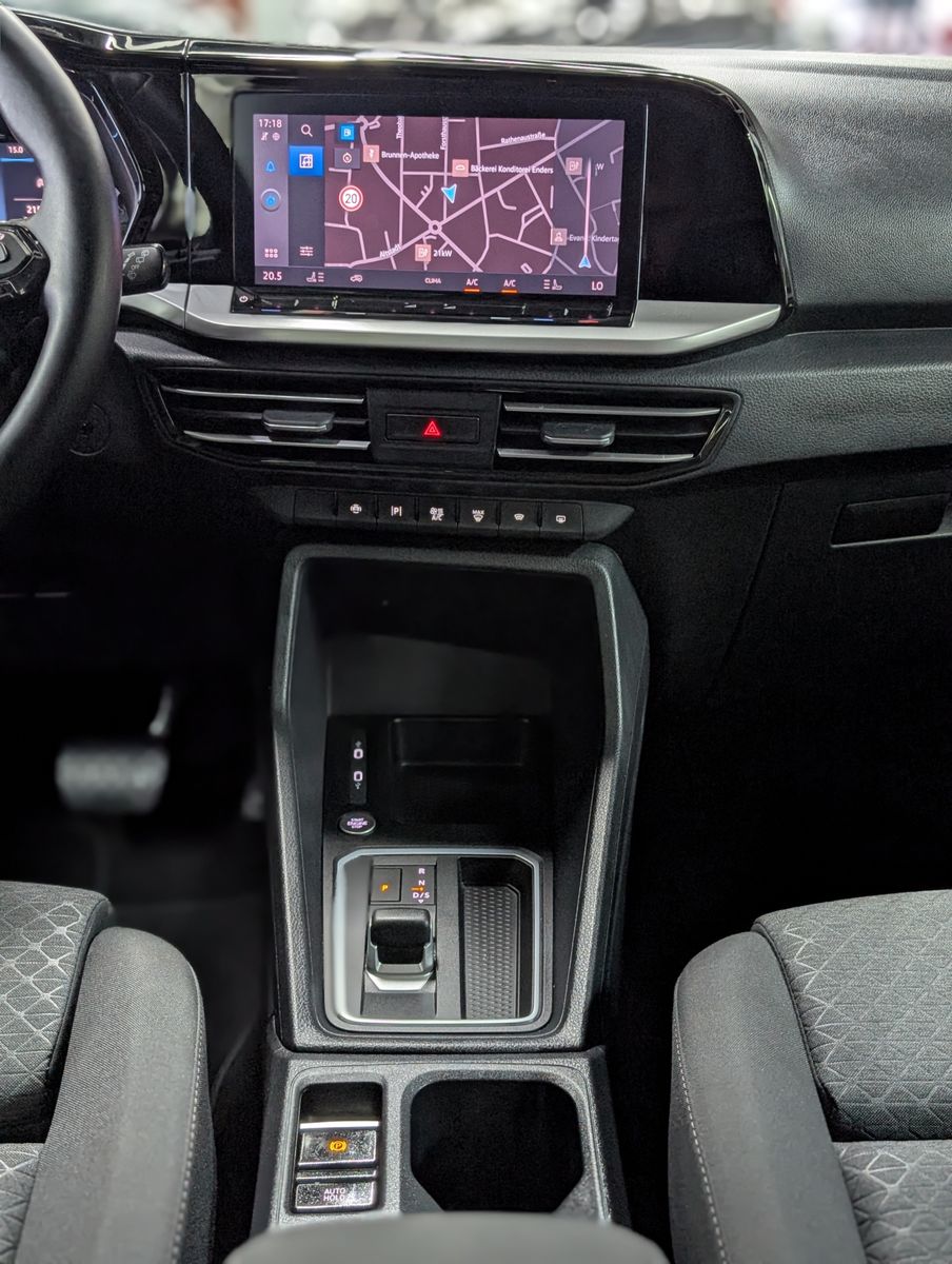 Fahrzeugabbildung Ford Tourneo Connect L2 Titanium 7-Sit Bi-LED Cam AHK