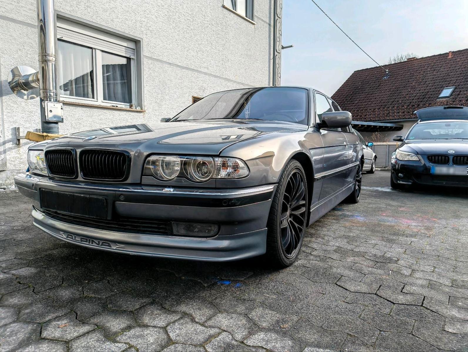 BMW 740