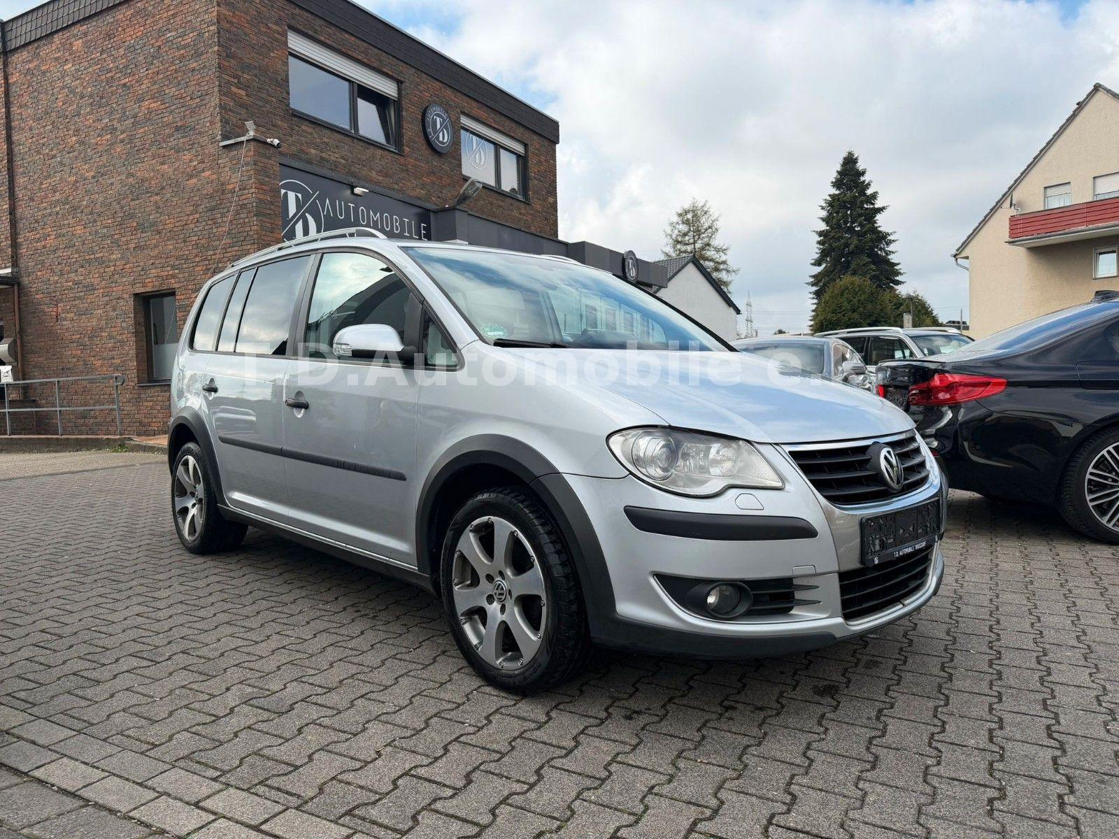Volkswagen Touran CrossTouran Tüv Neu Insp Neu