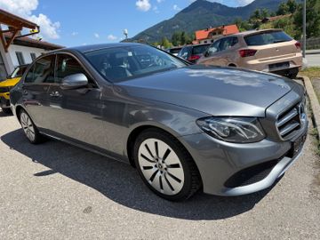 Mercedes E 220 - 4