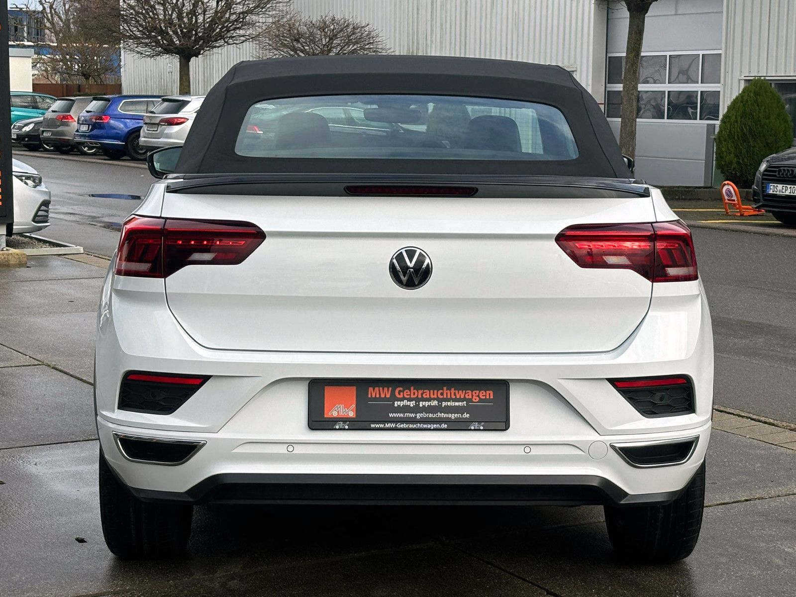 Fahrzeugabbildung Volkswagen T-Roc Cabrio 1.5TSI DSG R-Line ACC KAM LED SHZ