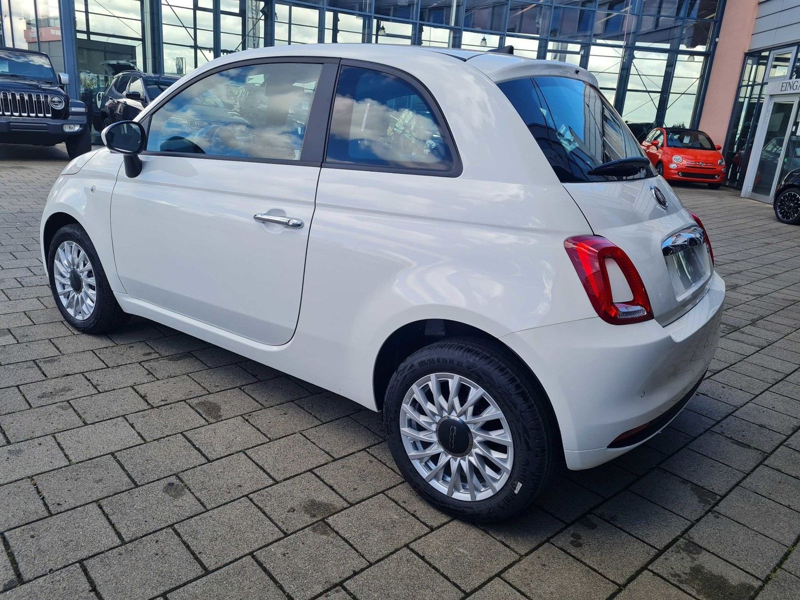 Fiat 500 1.0 GSE Hybrid CLUB 51kW PDC L&R NEB Klimaau imagem 3